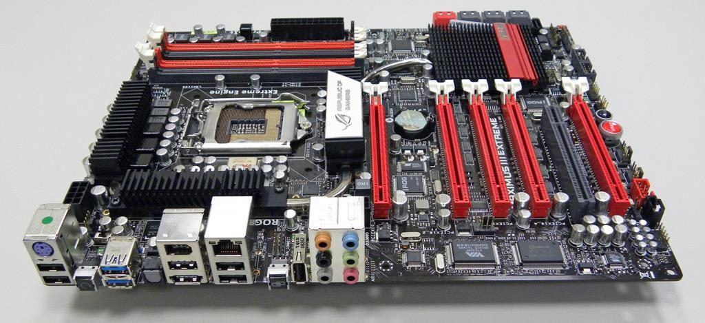 Immagine pubblicata in relazione al seguente contenuto: ASUS, in arrivo la mobo Maximus III Extreme ROG per LGA-1156 | Nome immagine: news11895_3.jpg