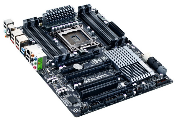 Immagine pubblicata in relazione al seguente contenuto: La motherboard Gigabyte GA-X79-UP4 per l'overclock delle cpu Intel | Nome immagine: news17908_Gigabyte-GA-X79-UP4_1.jpg