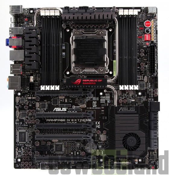 Media asset in full size related to 3dfxzone.it news item entitled as follows: Foto della motherboard ROG Rampage IV Extreme Black di ASUS | Image Name: news19282_ASUS-ROG-Rampage-IV-Extreme-Black-motherboard_1.jpg