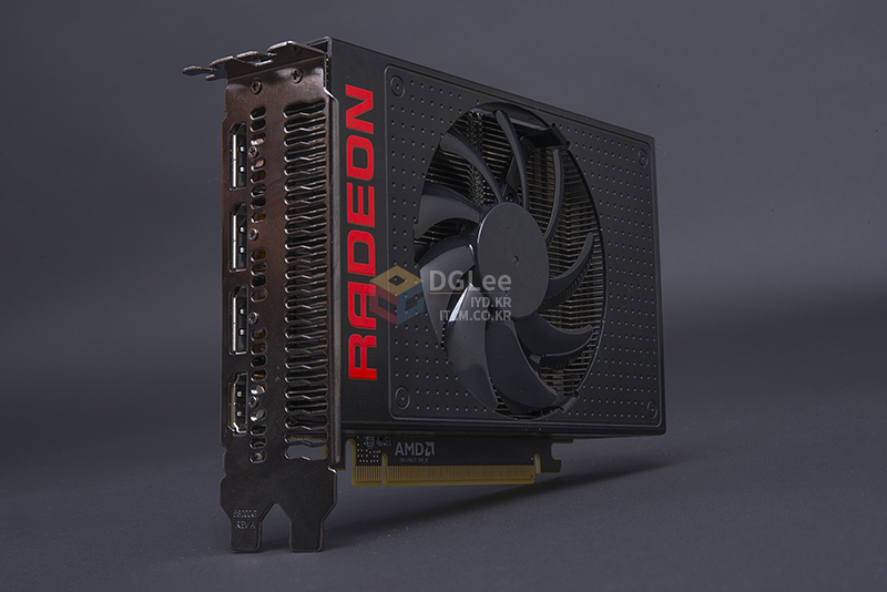 Immagine pubblicata in relazione al seguente contenuto: Specifiche e fotogallery della video card Radeon R9 Nano di AMD | Nome immagine: news22996_AMD-Radeon-R9-Nano_4.jpg