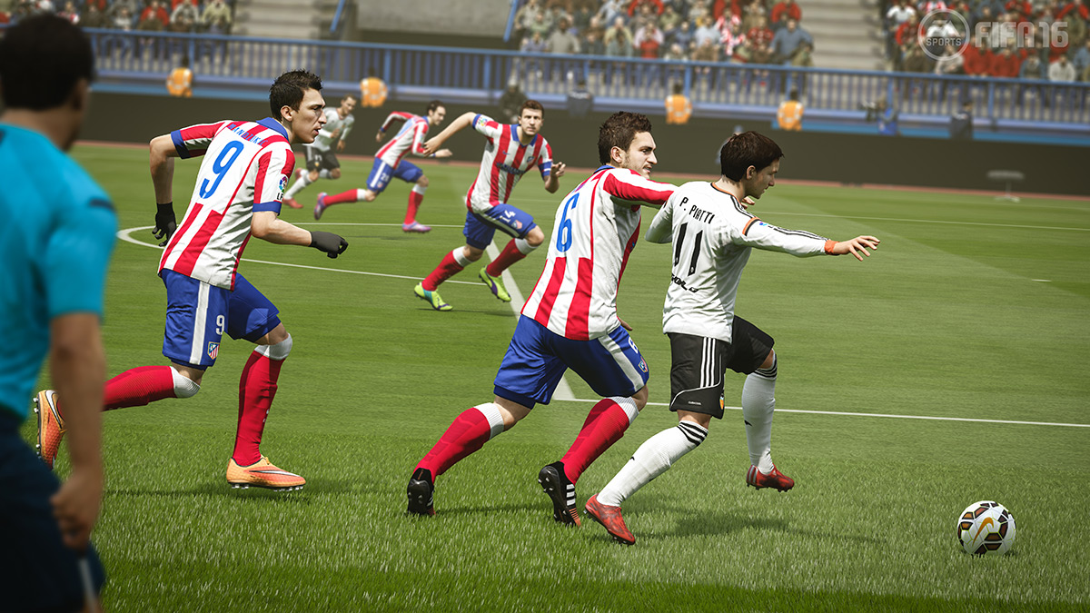 Immagine pubblicata in relazione al seguente contenuto: EA Sports rilascia la demo di FIFA 16 per PC e console Sony e Microsoft | Nome immagine: news23057_FIFA-16-Screenshot_6.jpg