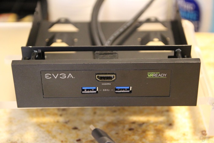 Media asset in full size related to 3dfxzone.it news item entitled as follows: EVGA esibisce la video card GeForce GTX 980 Ti VR Edition | Image Name: news23605_EVGA-GeForce-GTX-980-Ti-VR-Edition_3.jpg