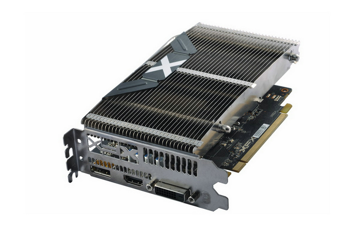 Immagine pubblicata in relazione al seguente contenuto: XFX realizza una silenziosa Radeon RX 460 con un cooler senza ventole | Nome immagine: news24843_XFX-xfx_Radeon-RX-460-Fanless_2.jpg