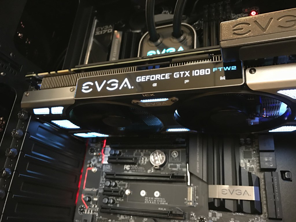 Media asset in full size related to 3dfxzone.it news item entitled as follows: EVGA mostra in anteprima la video card GeForce GTX 1080 FTW2 con cooler iCX | Image Name: news25583_EVGA-GeForce-GTX-1080-FTW2-iCX-cooler_1.jpg