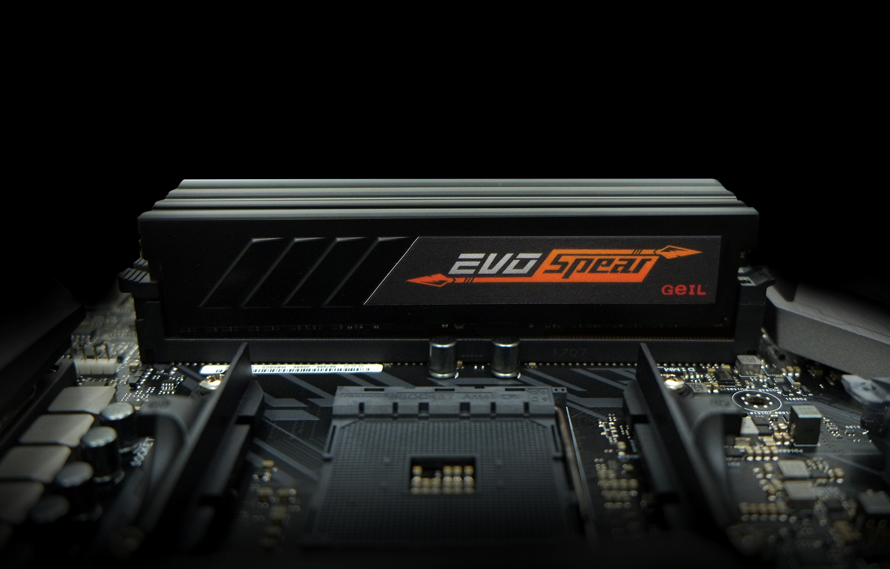 Immagine pubblicata in relazione al seguente contenuto: GEIL annuncia la linea di memorie DDR4 EVO Spear per sistemi AMD e Intel | Nome immagine: news26711_GEIL-DDR4-EVO-Spear_2.jpg