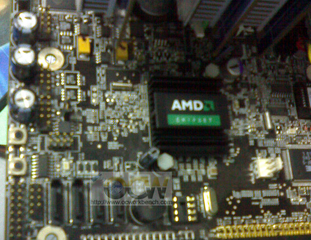 Immagine pubblicata in relazione al seguente contenuto: Preview e foto di una motherboard con chip-set AMD RD790 | Nome immagine: news5118_1.jpg
