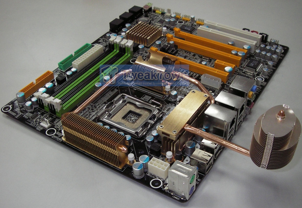 Immagine pubblicata in relazione al seguente contenuto: Foto e info sulla motherboard TX38-A7 Deluxe di Biostar | Nome immagine: news5621_1.jpg