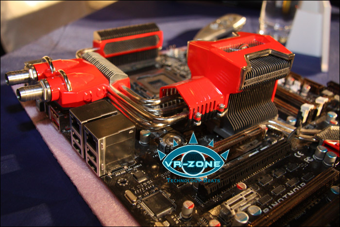 Immagine pubblicata in relazione al seguente contenuto: Computex 2008: le foto della mobo ASUS ROG Pinot Noir 790i | Nome immagine: news7719_3.jpg