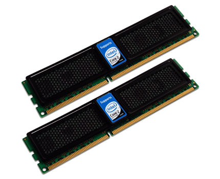 Immagine pubblicata in relazione al seguente contenuto: DDR3 Intel Extreme Memory a 1333MHz e 1600MHz da OCZ | Nome immagine: news7935_1.jpg