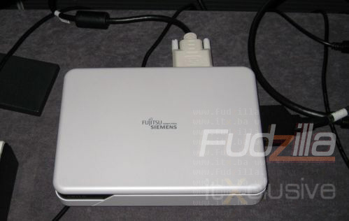 Media asset in full size related to 3dfxzone.it news item entitled as follows: Fujitsu Siemens utilizza ATI XGP per i nuovi notebook Amilo | Image Name: news7945_1.jpg