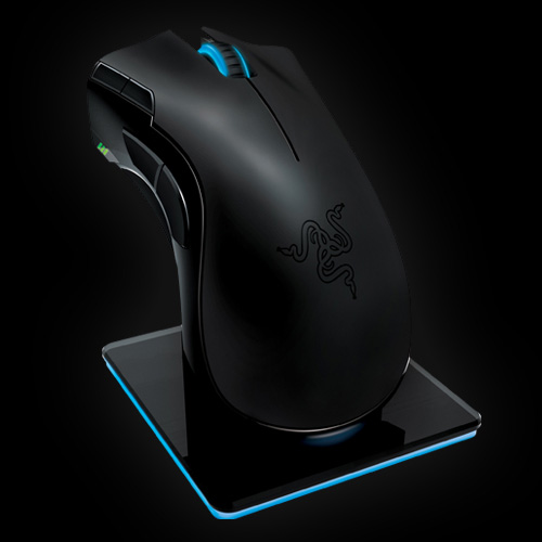 Immagine pubblicata in relazione al seguente contenuto: Mamba e Carcharias, mouse e headset per i gamer by Razer | Nome immagine: news9360_1.jpg