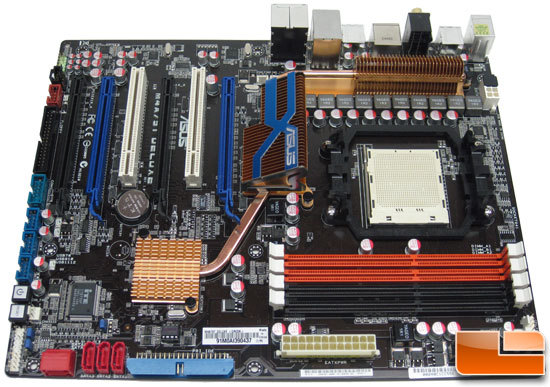 Immagine pubblicata in relazione al seguente contenuto: Foto della motherboard M4A79T di ASUS: DDR3 per cpu AM3 | Nome immagine: news9496_1.jpg