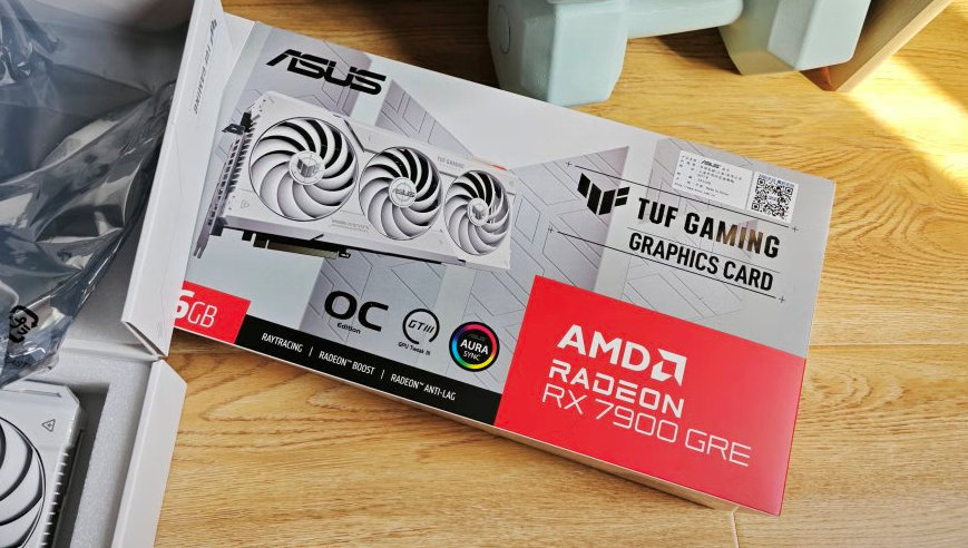 Media asset in full size related to 3dfxzone.it news item entitled as follows: ASUS festeggia il Bianco Natale con la Radeon RX 7900 GRE 16GB TUF WHITE OC | Image Name: news35145_Radeon-RX-7900-GRE-16GB-TUF-WHITE-OC_4.jpg